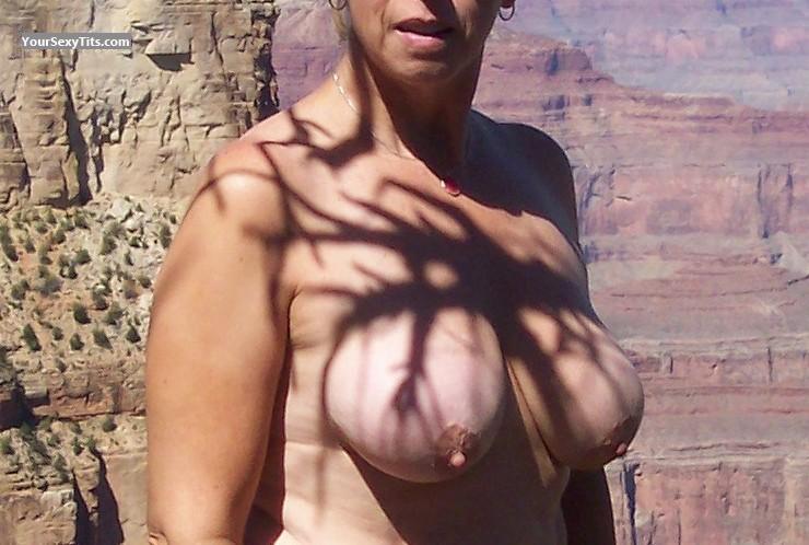 Tit Flash: Medium Tits - Nanny from United States